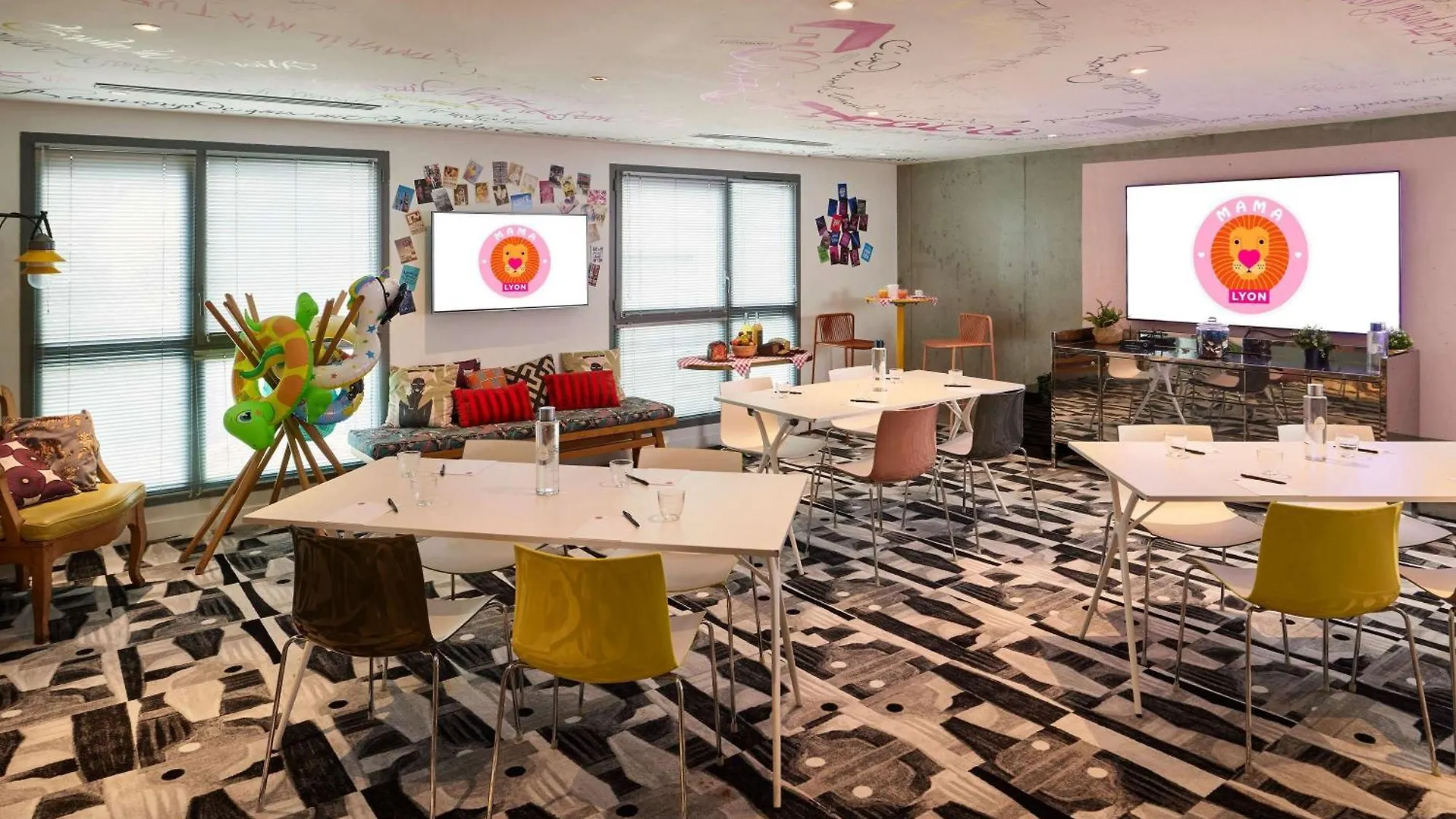 Hotel Mama Shelter Lyon 3*,  Frankreich